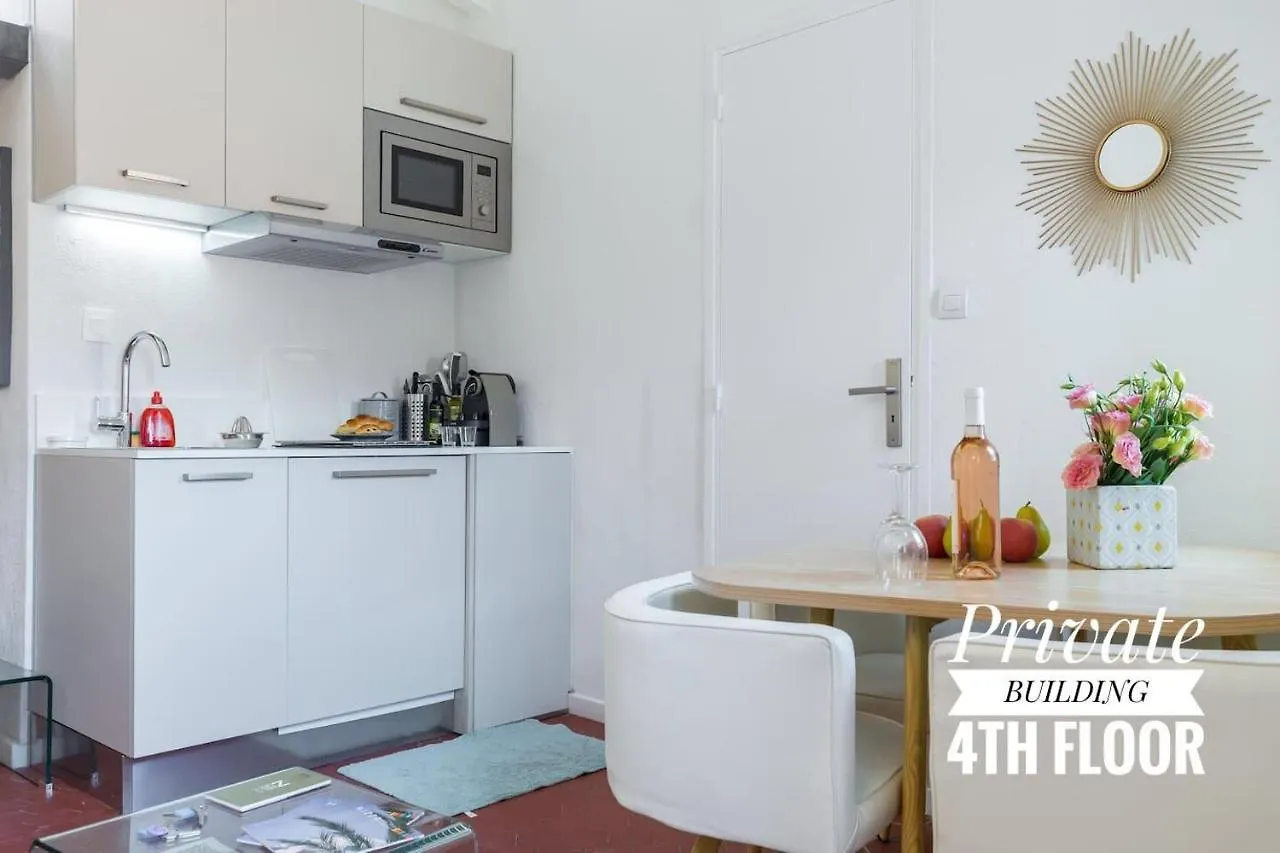 Private Building, 4 Apts, Unique At Nice- Old Town