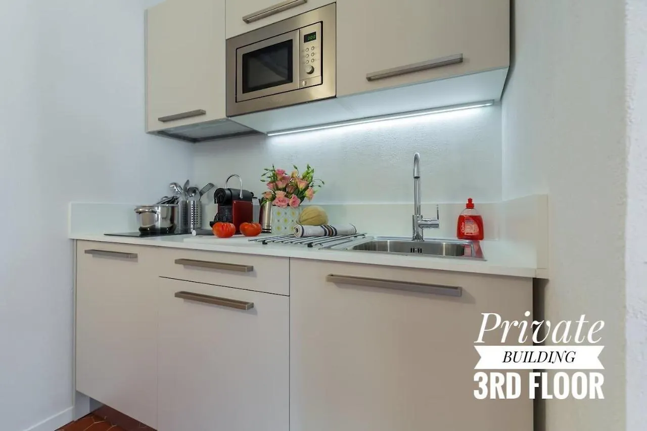 Private Building, 4 Apts, Unique At Nice- Old Town 0*, 尼斯