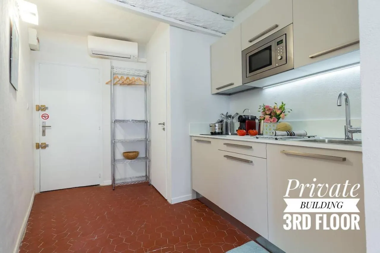Private Building, 4 Apts, Unique At Nice- Old Town 0*, 尼斯