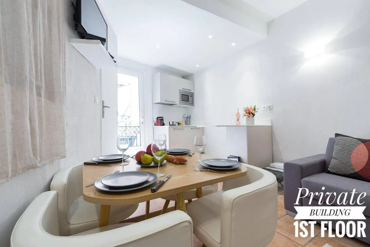 Private Building, 4 Apts, Unique At Nice- Old Town 尼斯
