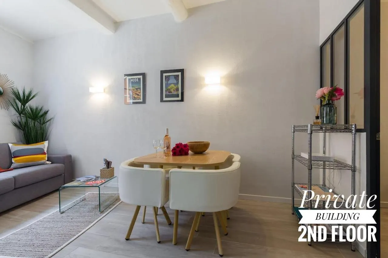 Private Building, 4 Apts, Unique At Nice- Old Town 法国